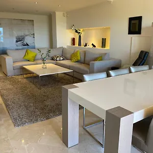 luxury-apartament-elviria-hills.1costadelsol.com/